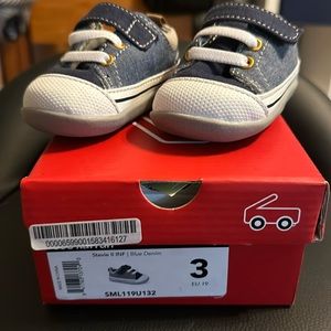 See Kai Run denim slip in shoe w/ Velcro stripe and stretch shoe laces size 3